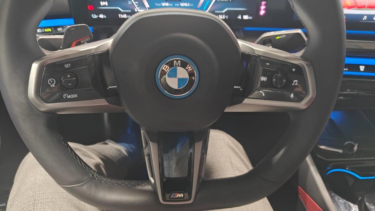 2025 BMW i5 xDrive40, Toronto, Cash