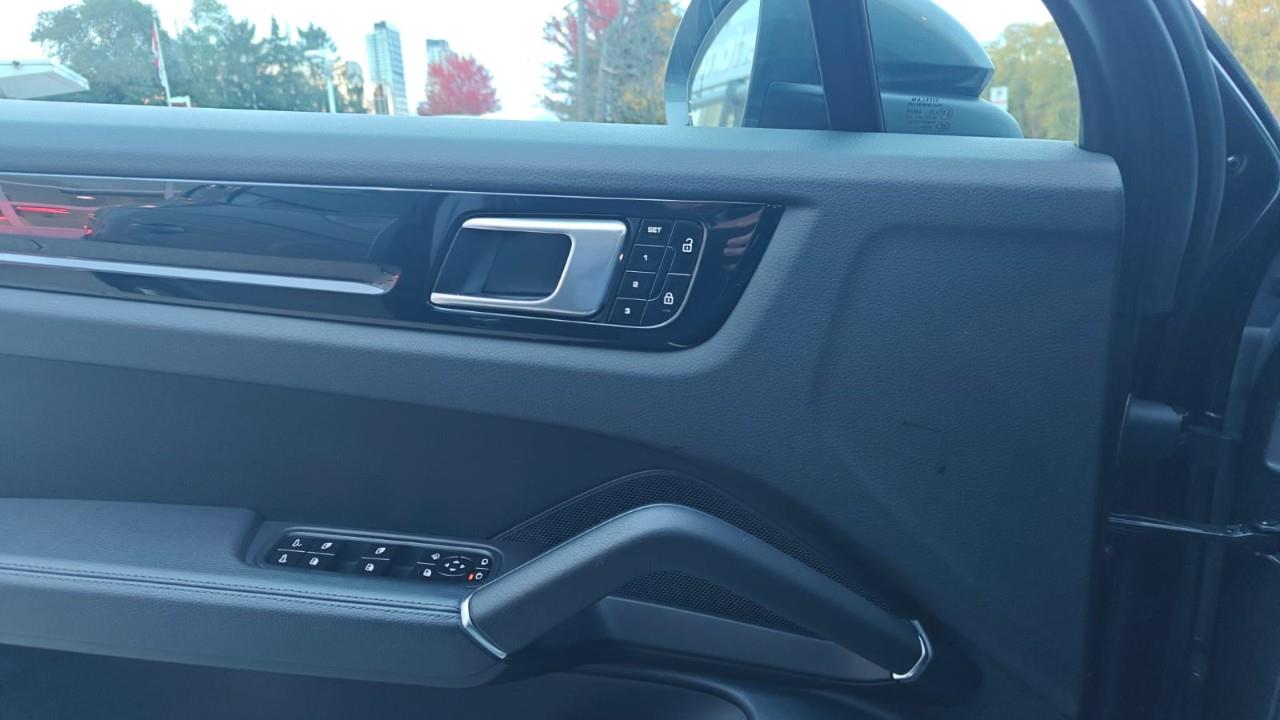 2019 Porsche Cayenne , Toronto, Cash