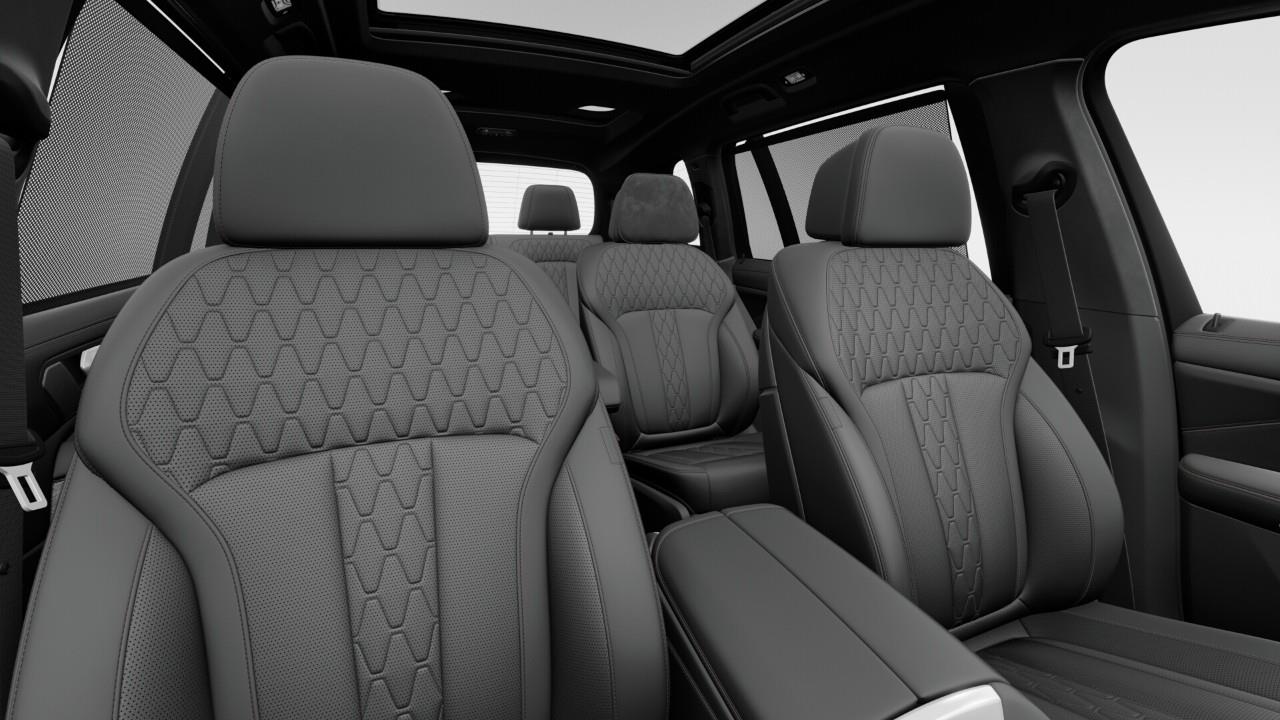 2026 BMW X7 xDrive40i, Toronto, Cash