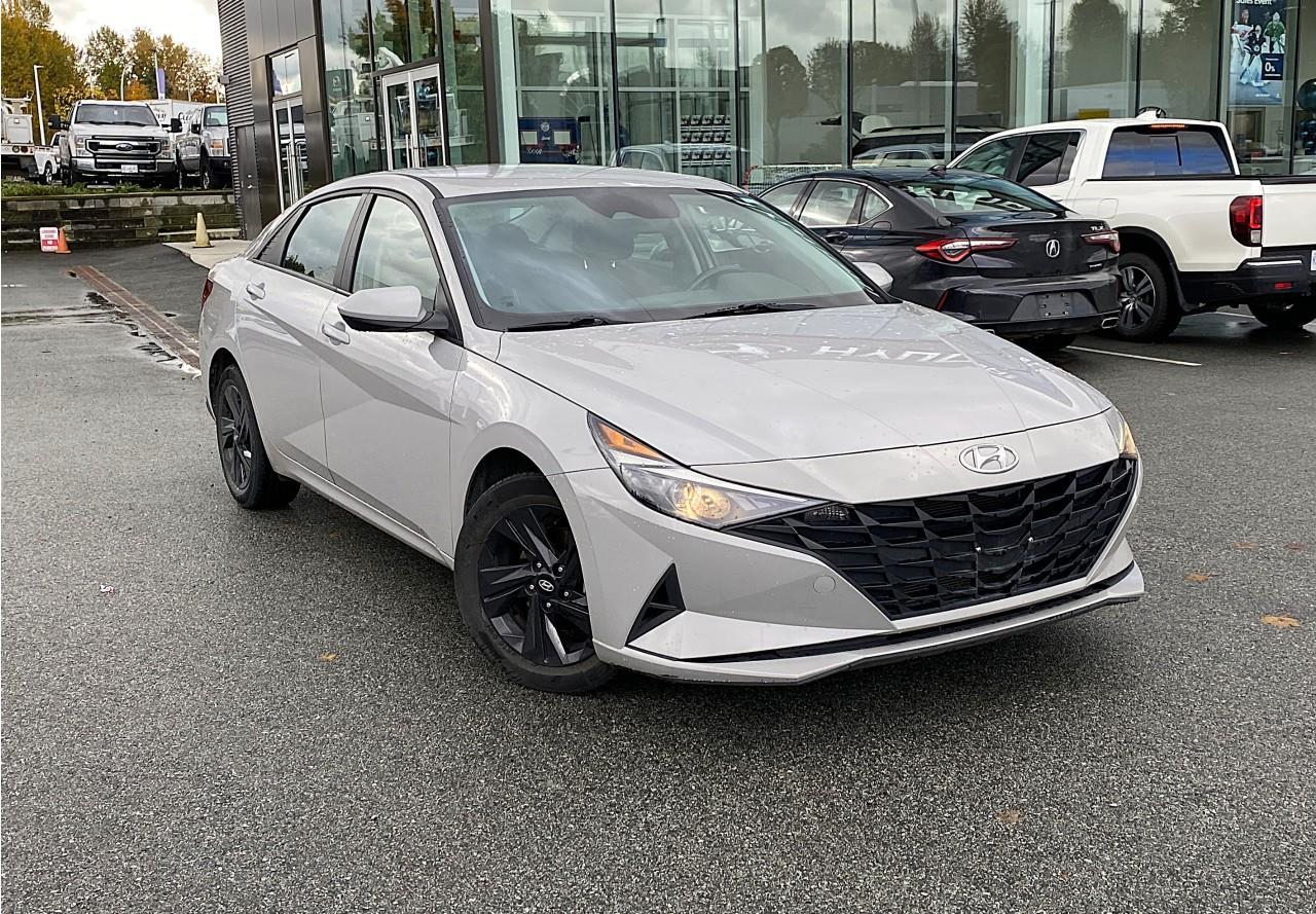 Hyundai Elantra Preferred FWD 2021