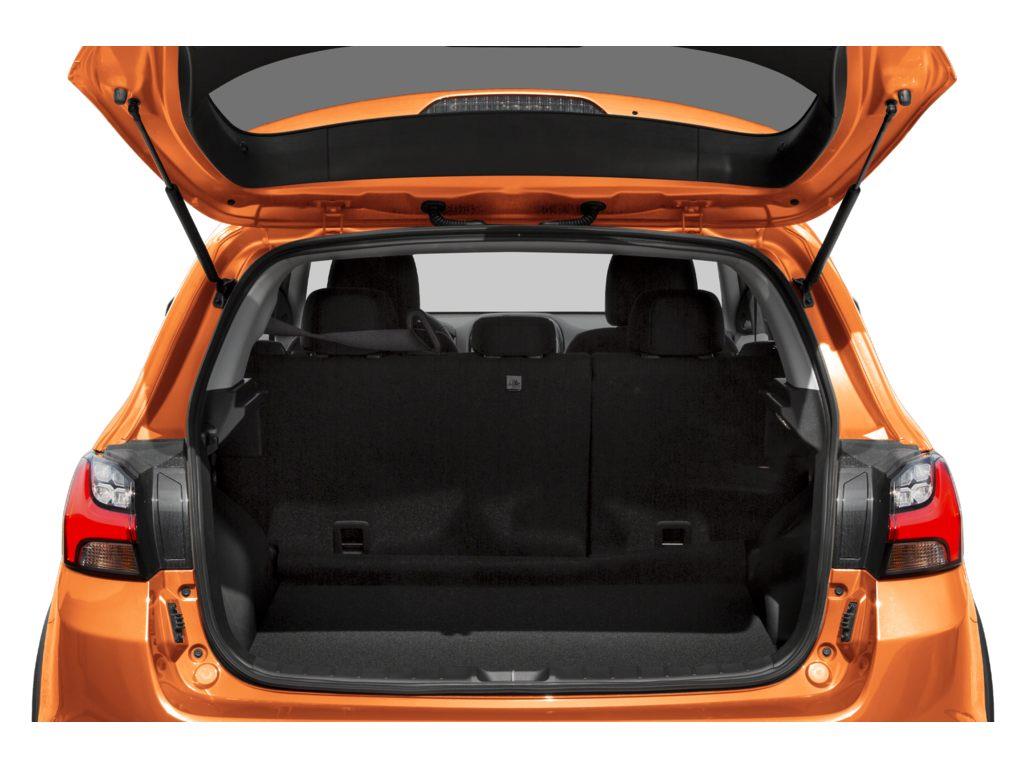 2025 Mitsubishi RVR SE