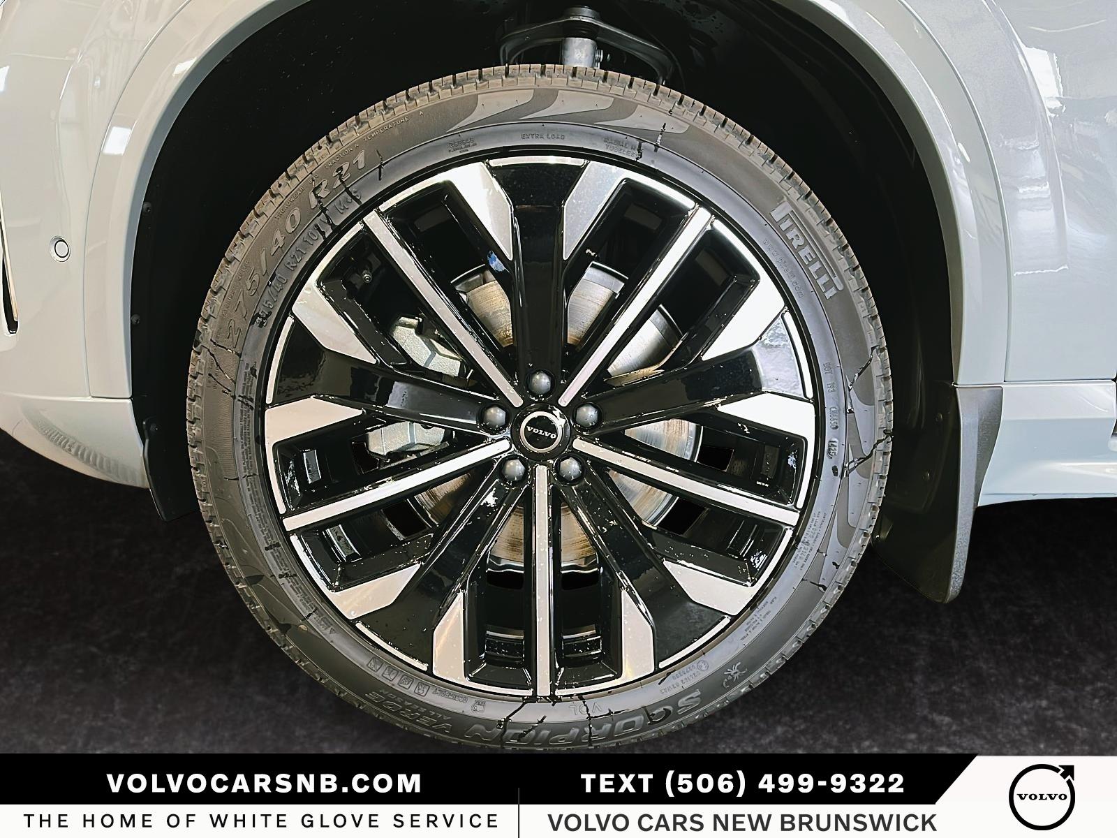 2026 Volvo XC90 B6 Plus Bright Theme