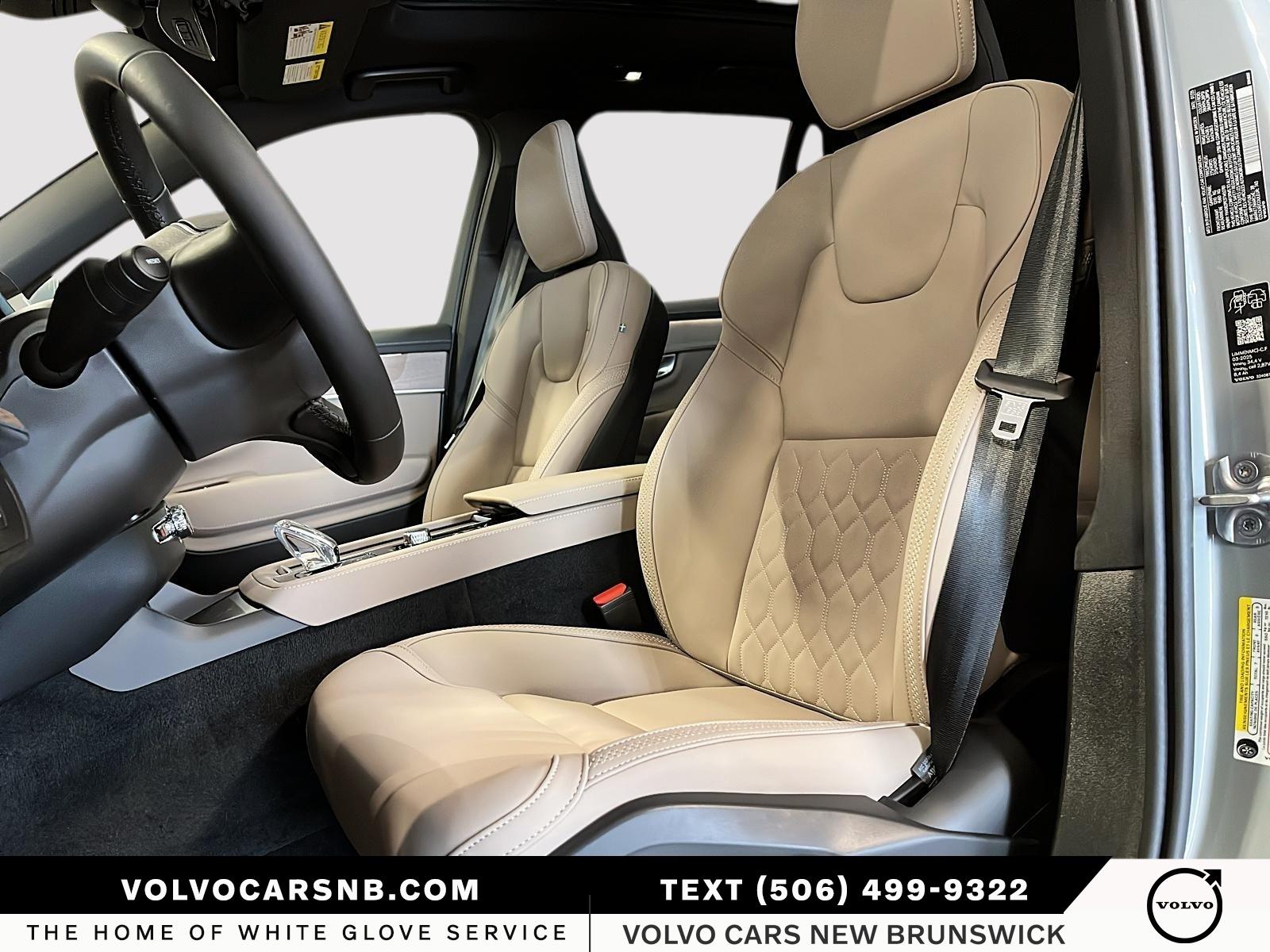 2026 Volvo XC90 B6 Plus Bright Theme