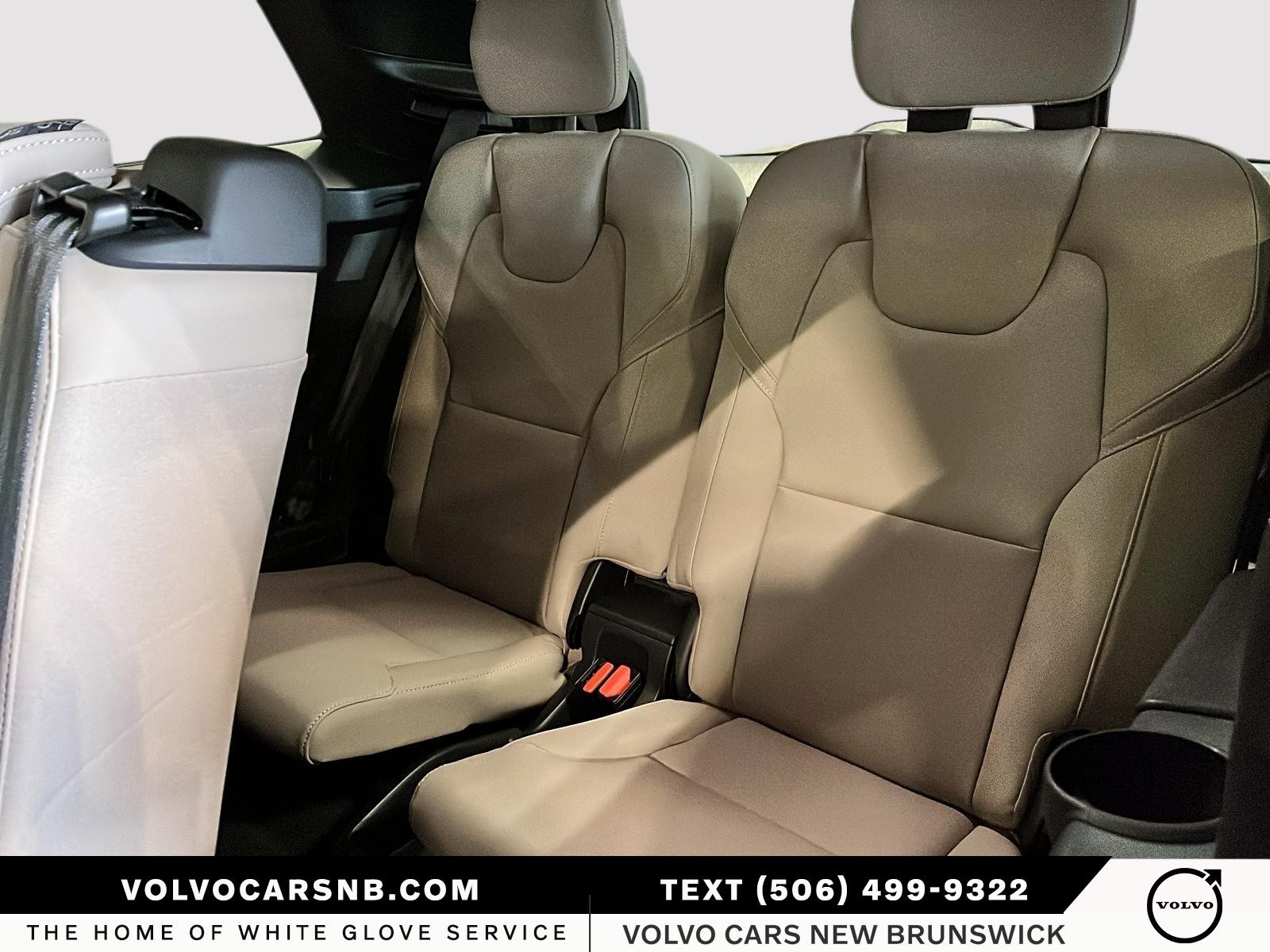 2026 Volvo XC90 B6 Plus Bright Theme