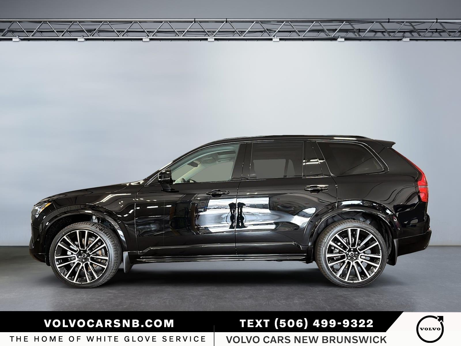 2026 Volvo XC90 B6 Plus Dark Theme