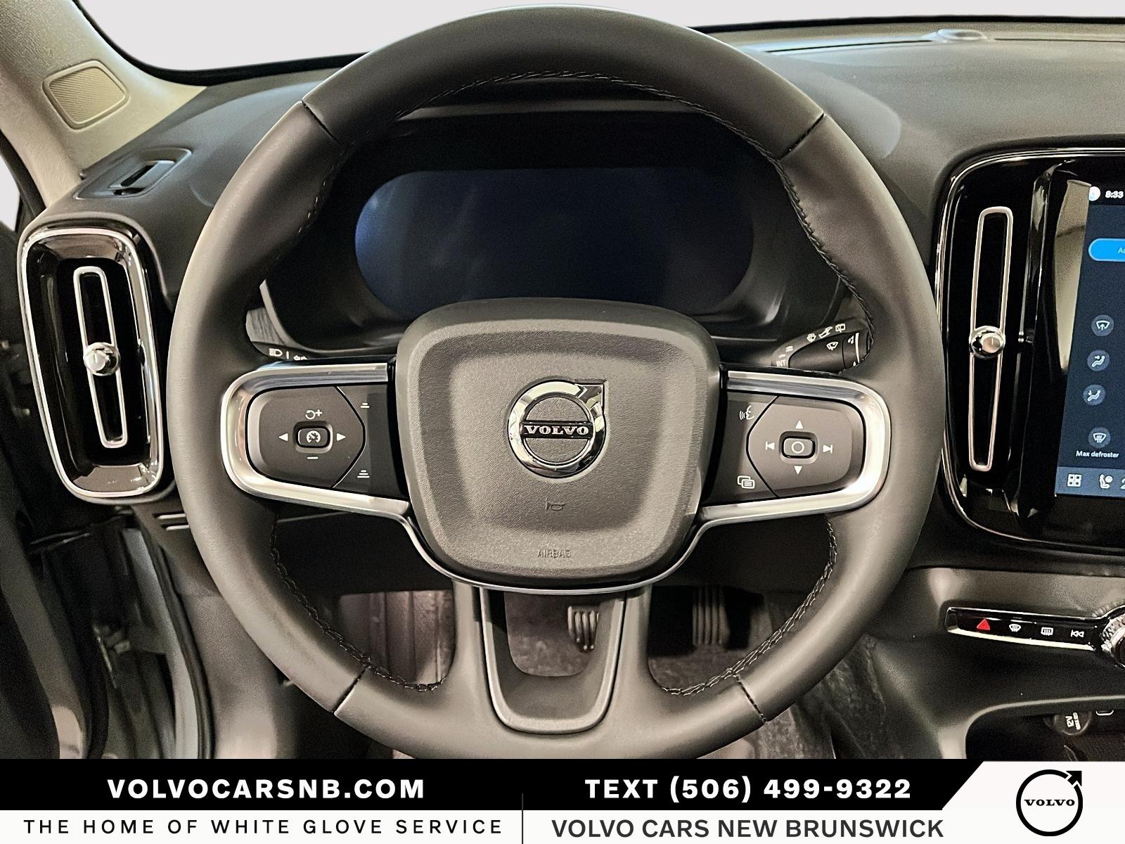 2026 Volvo XC40 B5 Plus Dark Theme