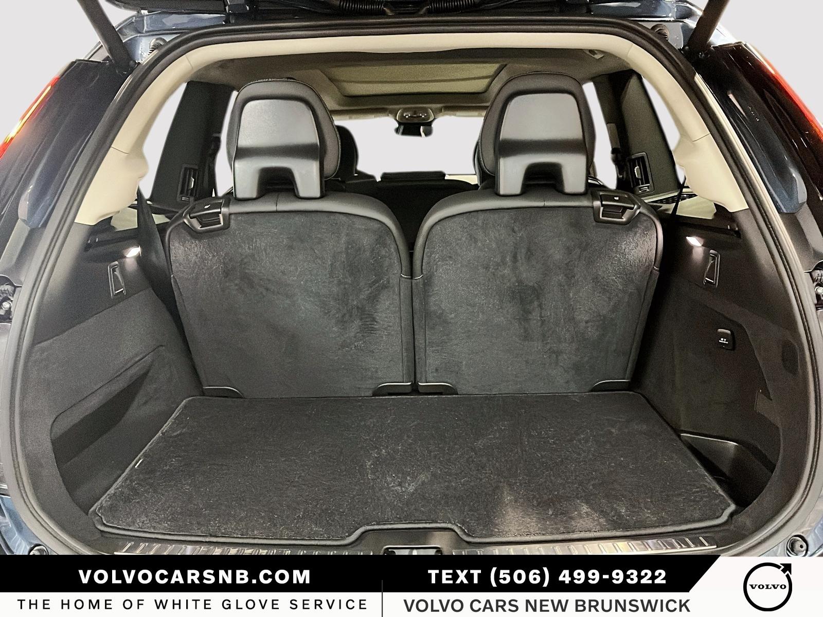 2026 Volvo XC90 Plug-In Hybrid T8 Ultra Dark Theme