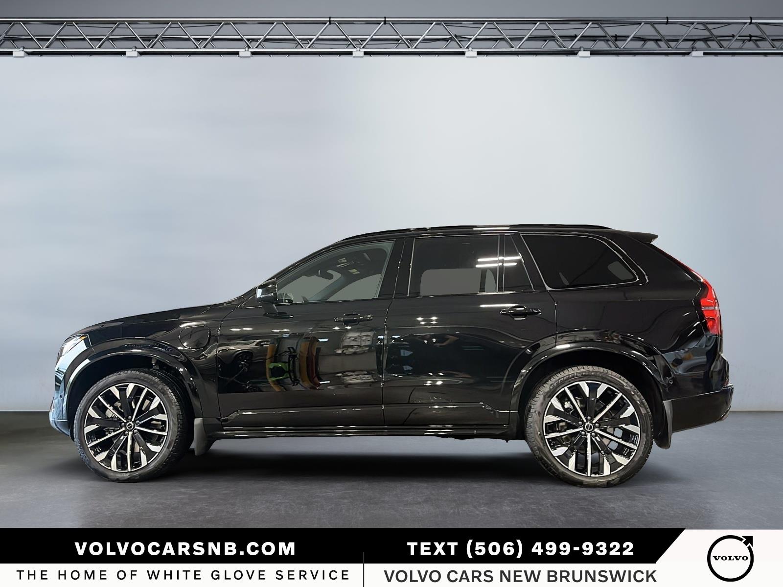 2026 Volvo XC90 Plug-In Hybrid T8 Plus Dark Theme