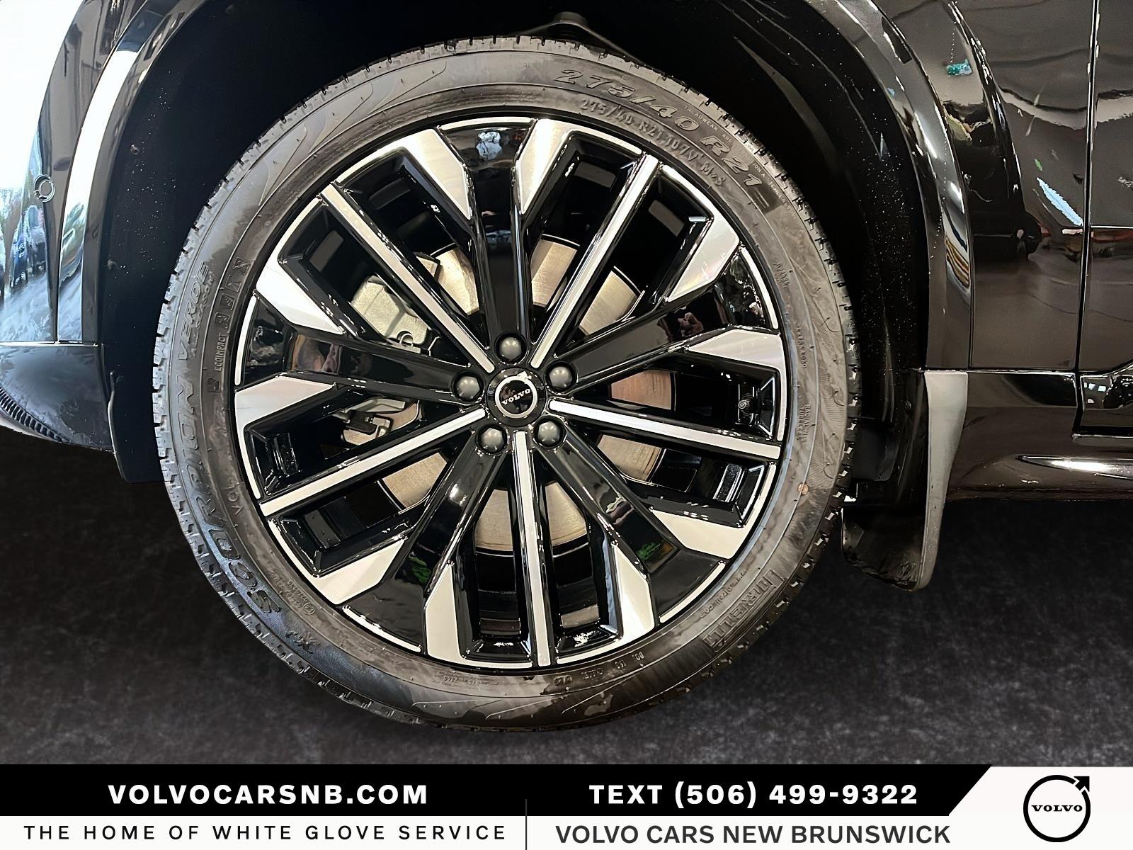 2026 Volvo XC90 Plug-In Hybrid T8 Plus Dark Theme