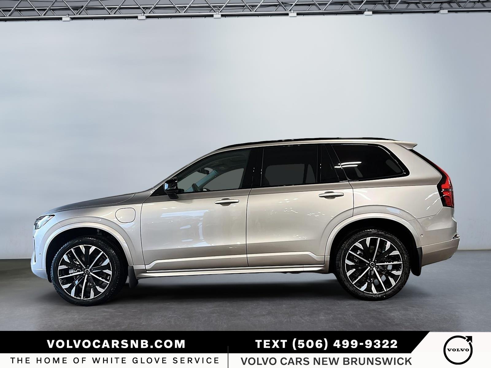 2026 Volvo XC90 Plug-In Hybrid T8 Ultra Dark Theme