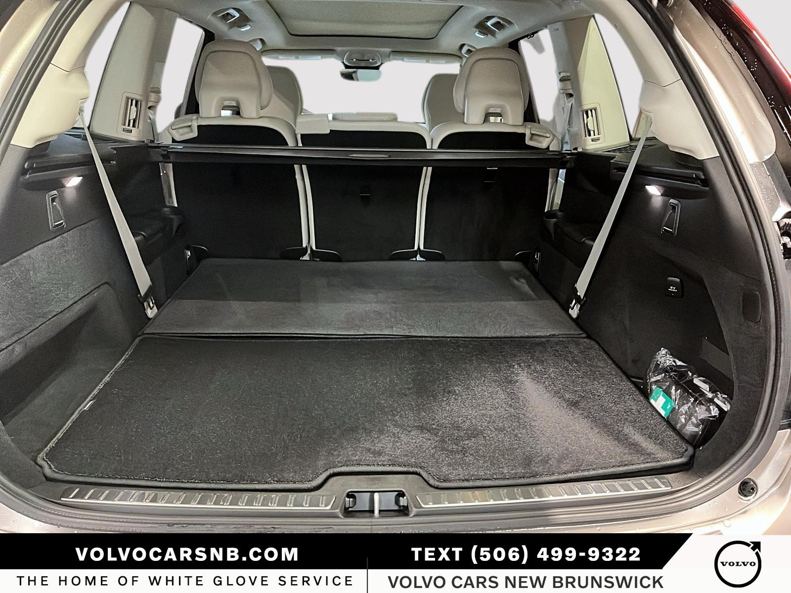 2026 Volvo XC90 Plug-In Hybrid T8 Ultra Dark Theme