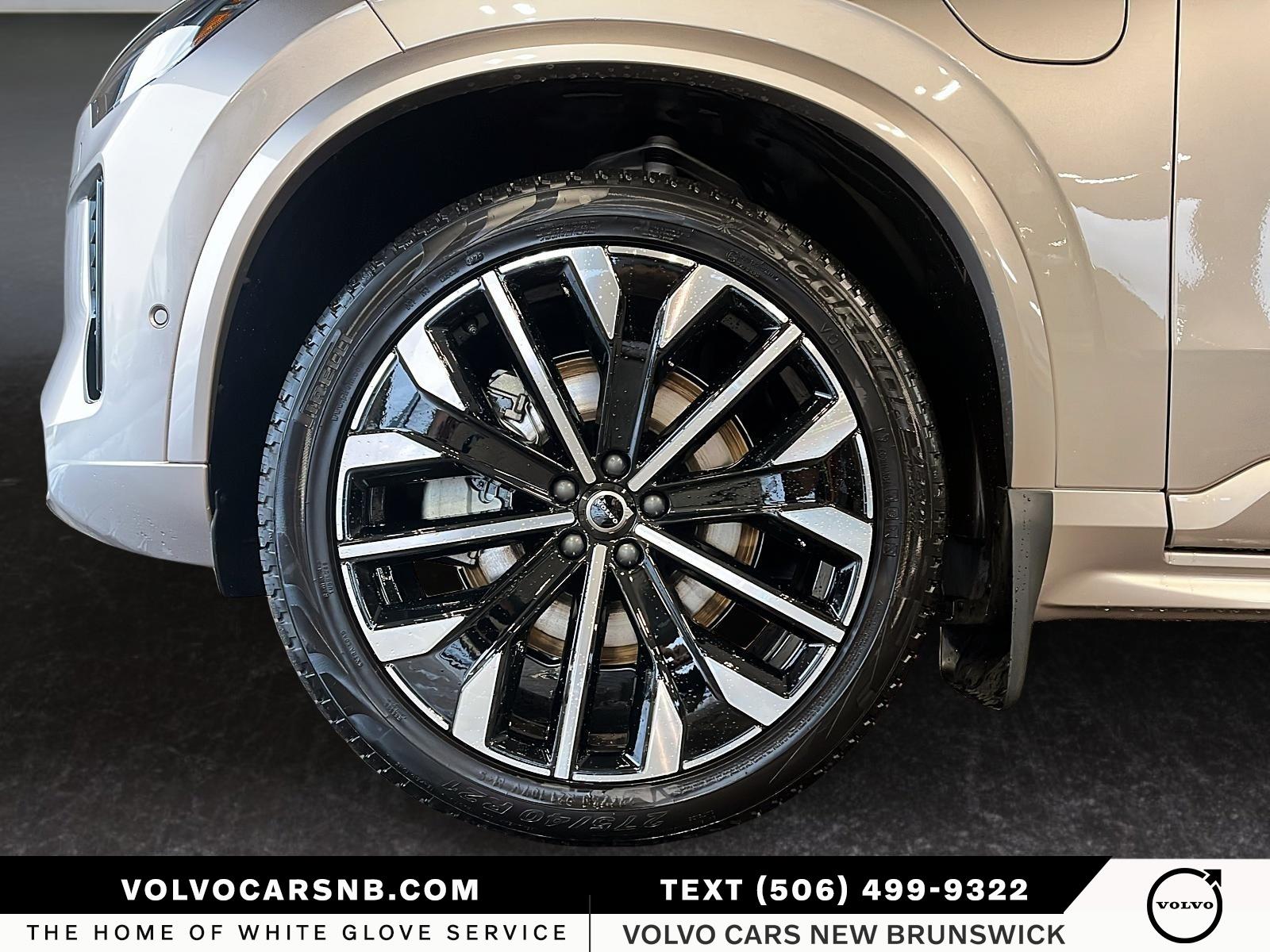 2026 Volvo XC90 Plug-In Hybrid T8 Ultra Dark Theme