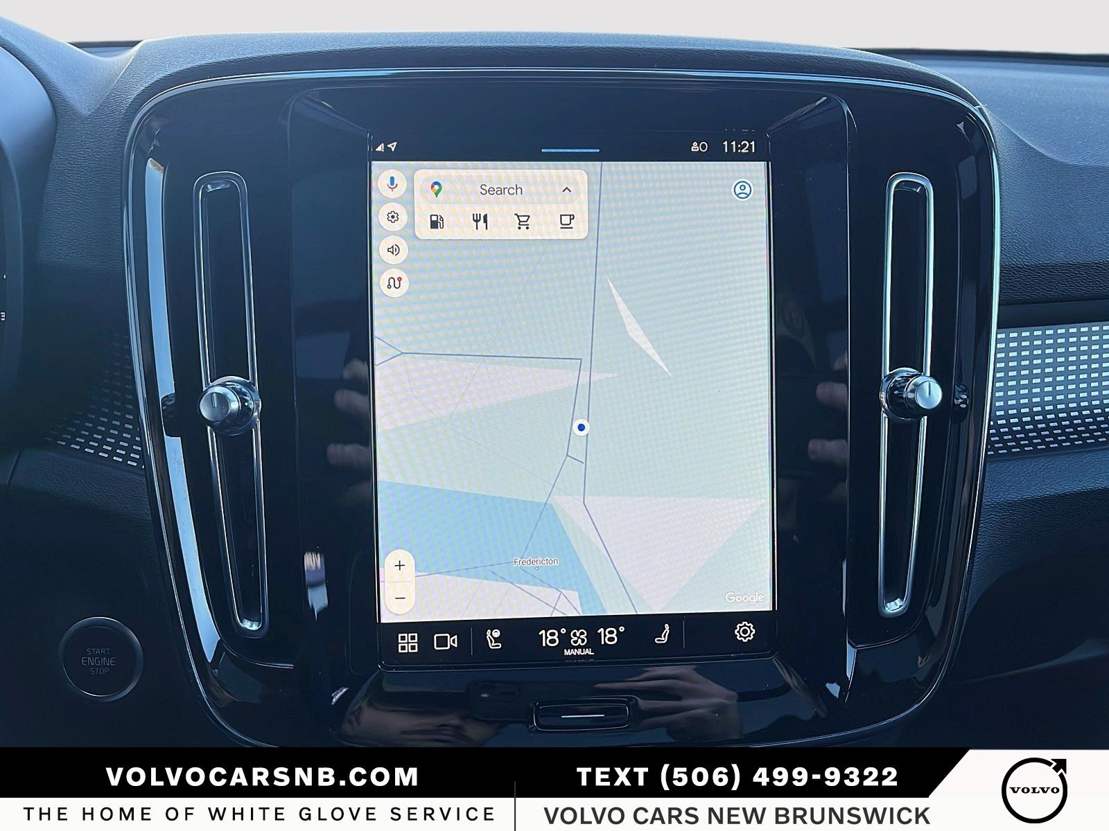 2025 Volvo XC40 B5 Plus Dark Theme