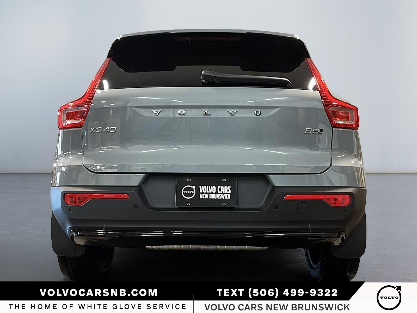 2026 Volvo XC40 B5 Plus Dark Theme