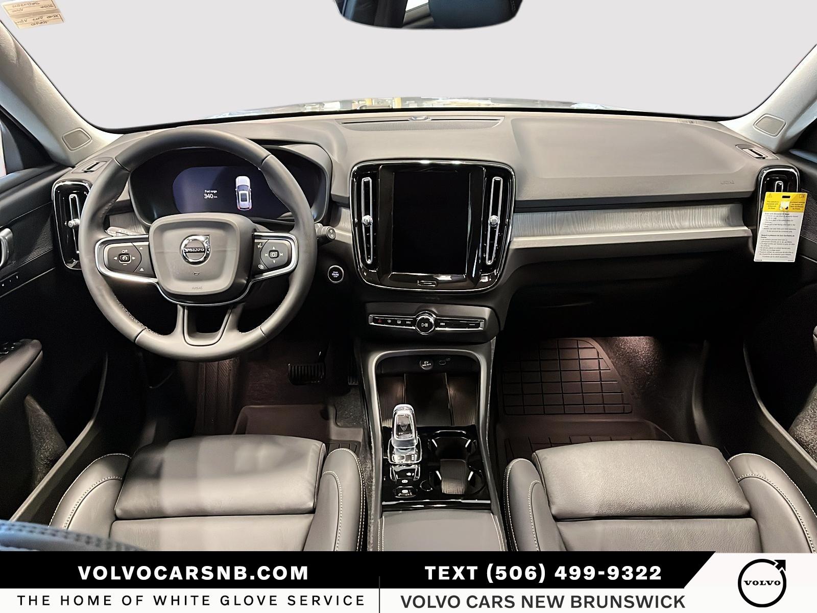 2026 Volvo XC40 B5 Plus Dark Theme