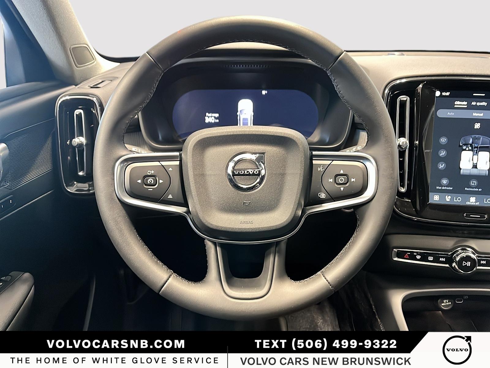 2026 Volvo XC40 B5 Plus Dark Theme