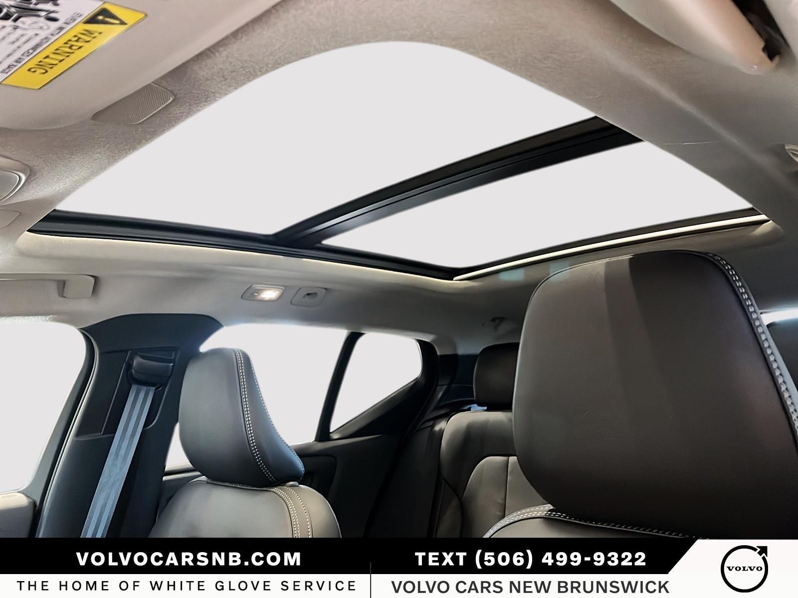 2026 Volvo XC40 B5 Plus Dark Theme