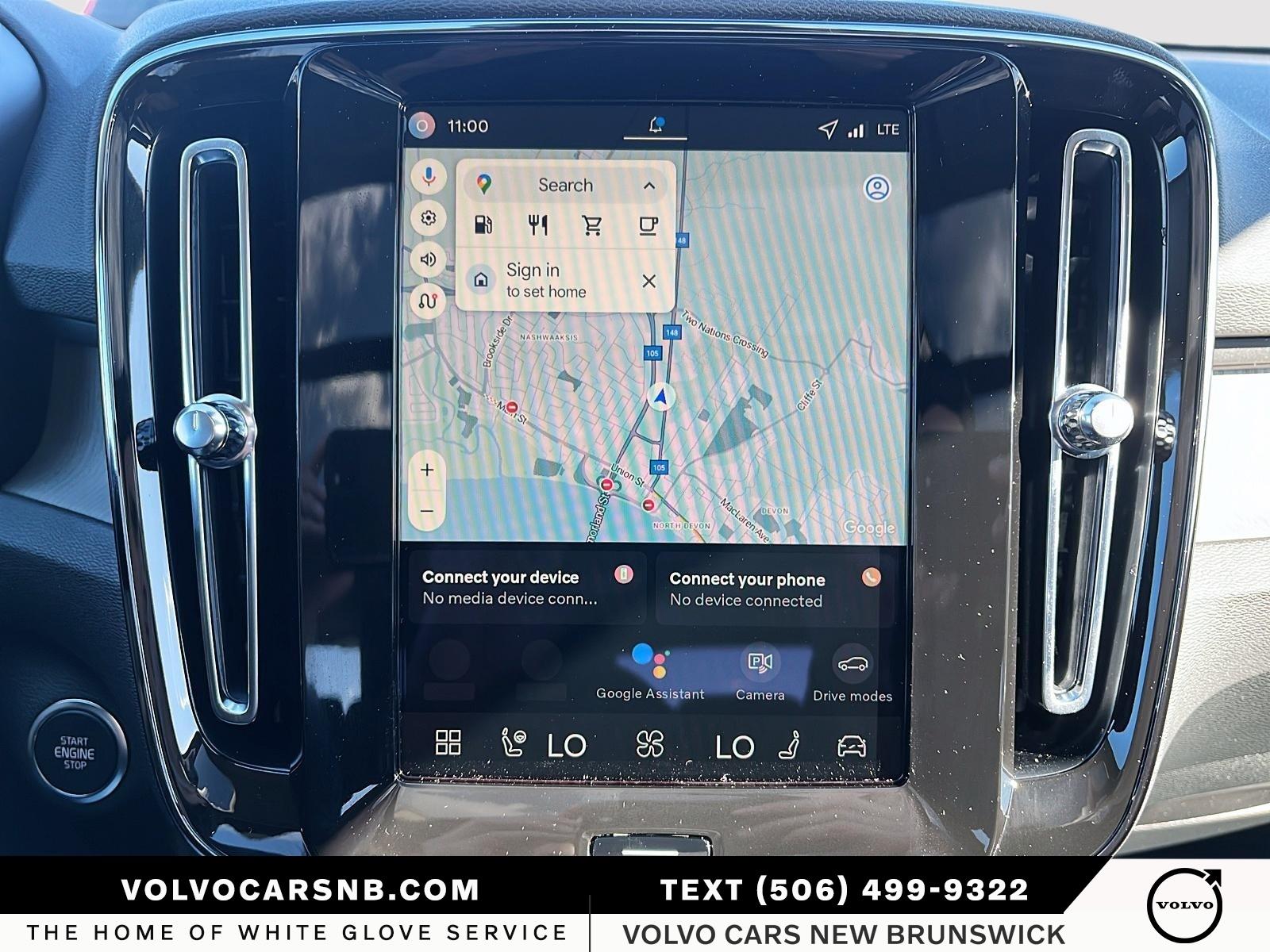 2026 Volvo XC40 B5 Plus Dark Theme