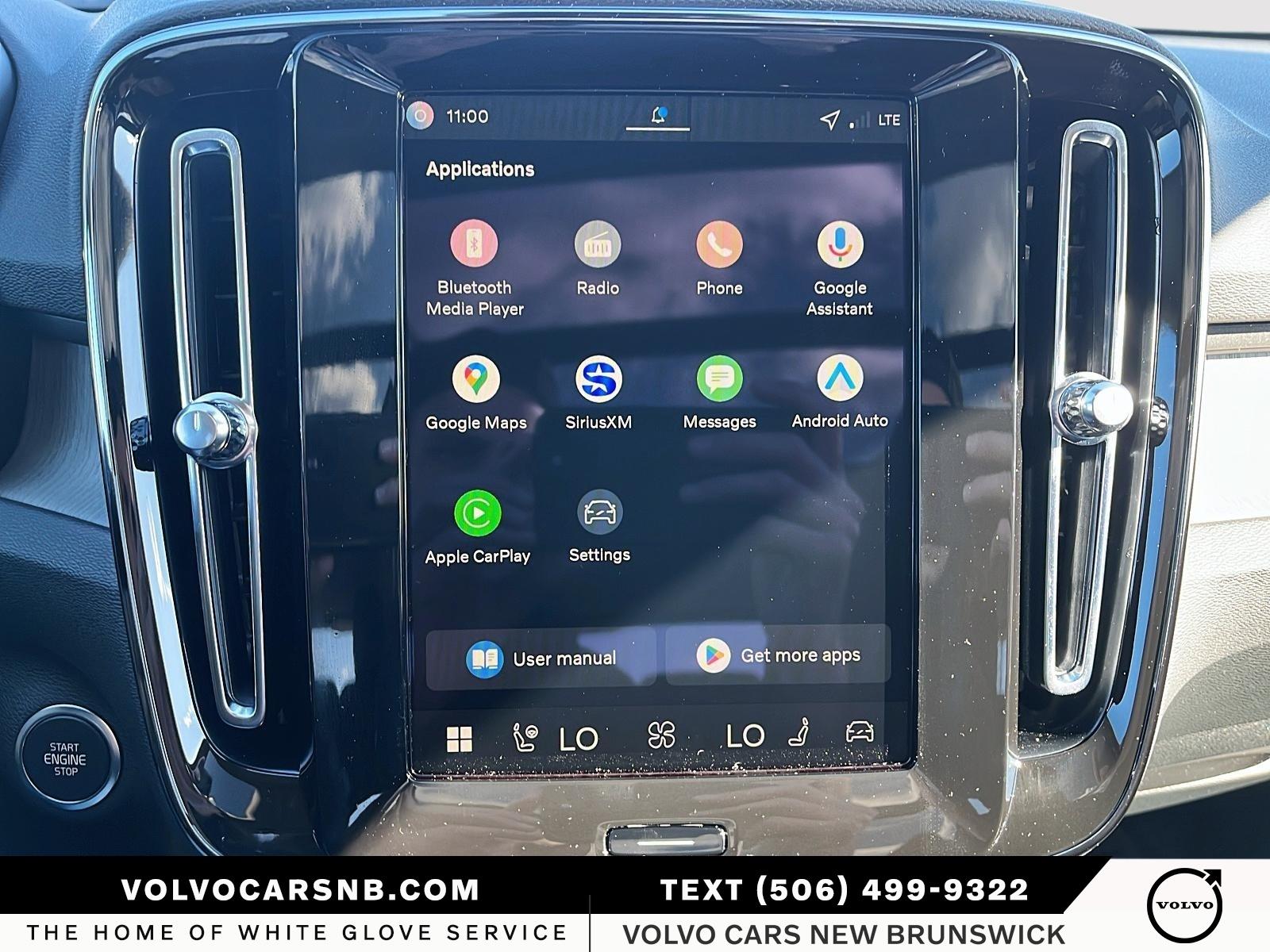 2026 Volvo XC40 B5 Plus Dark Theme