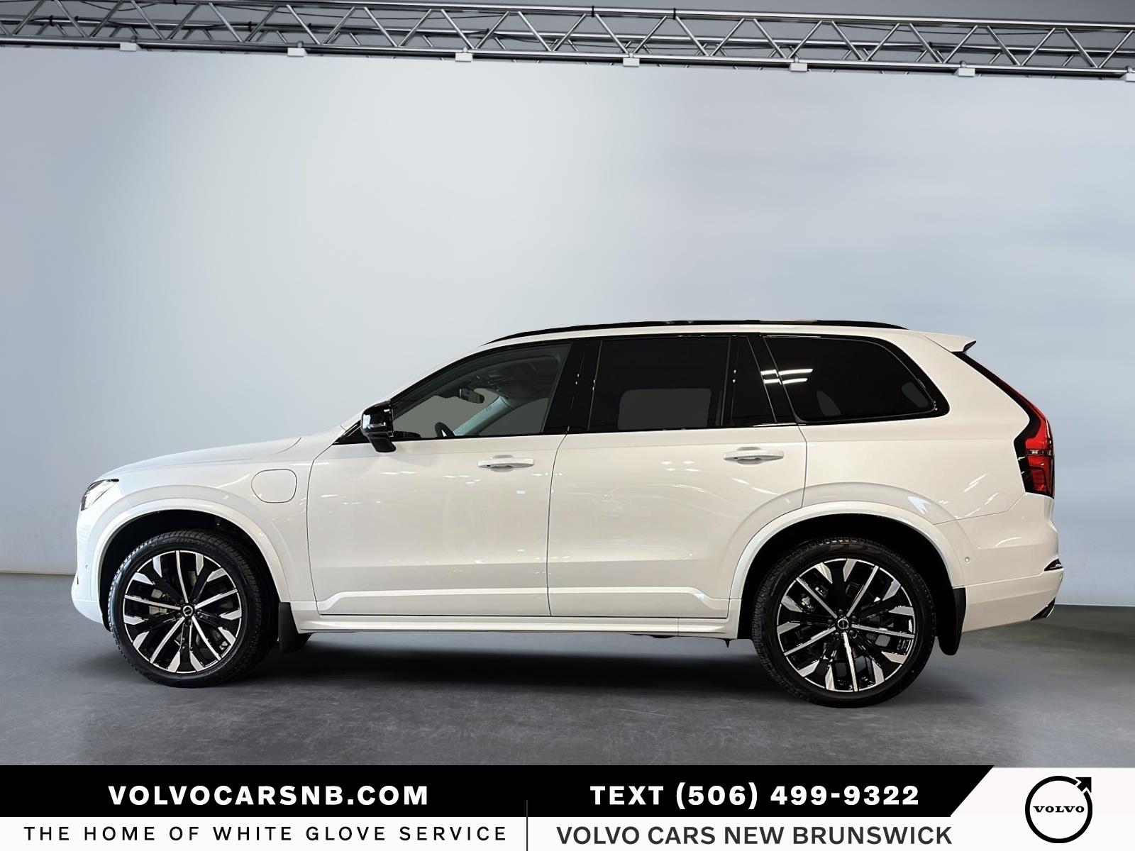 2026 Volvo XC90 Plug-In Hybrid T8 Ultra Dark Theme