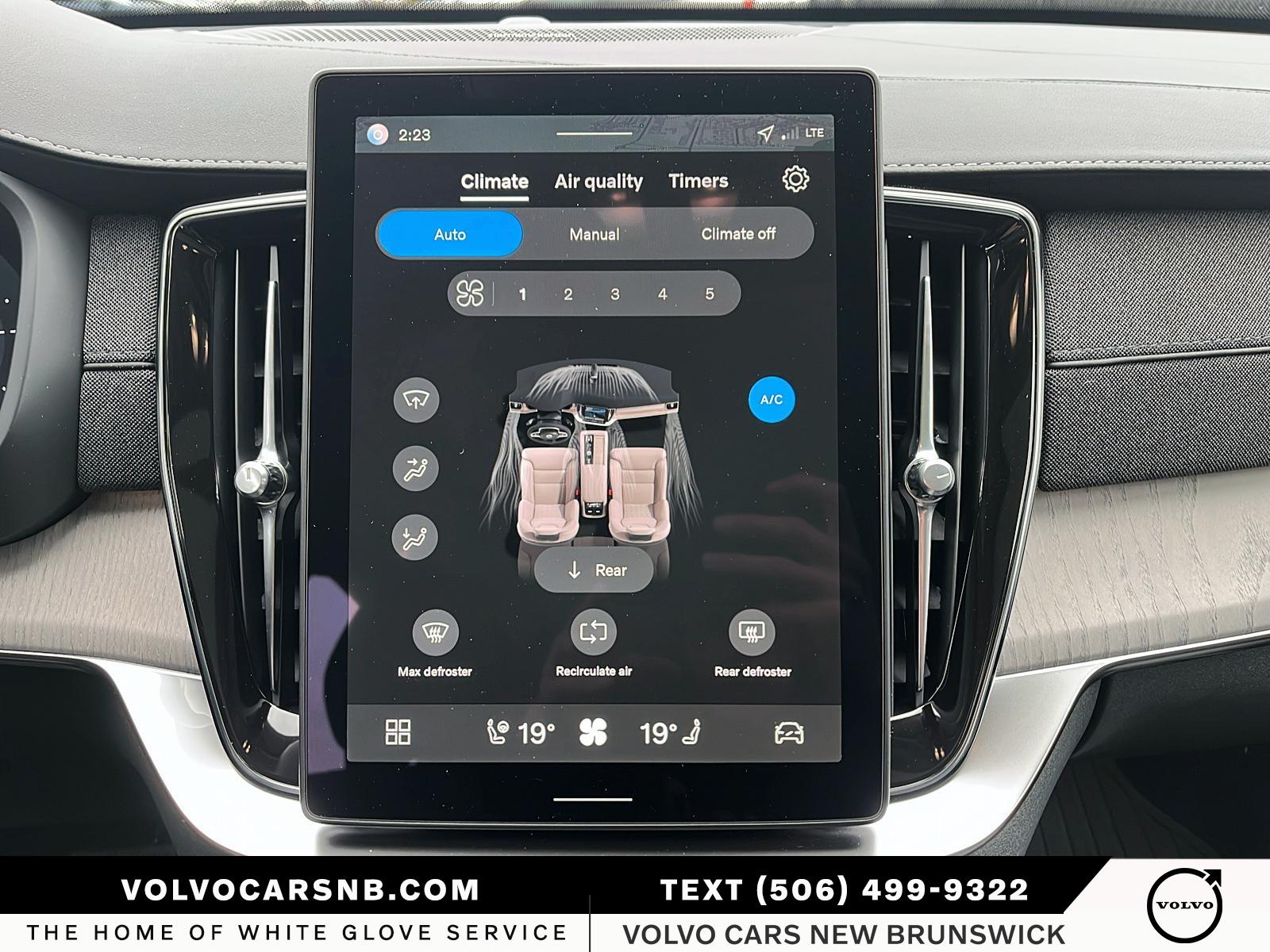 2026 Volvo XC90 Plug-In Hybrid T8 Ultra Dark Theme