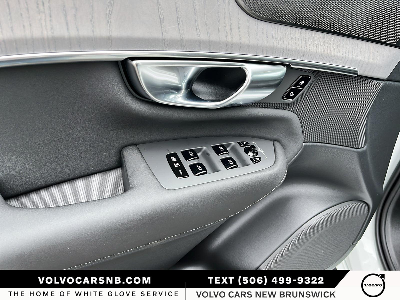 2026 Volvo XC90 Plug-In Hybrid T8 Ultra Dark Theme