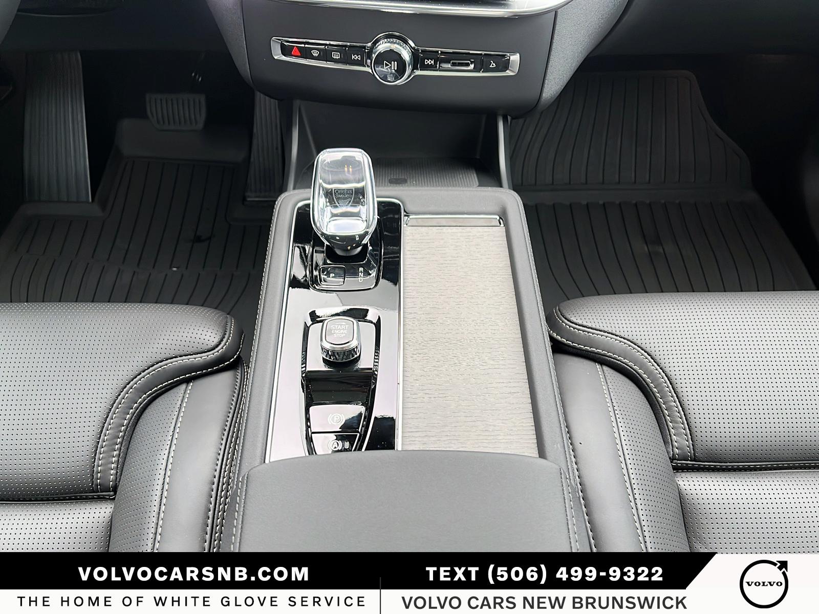 2026 Volvo XC90 Plug-In Hybrid T8 Ultra Dark Theme