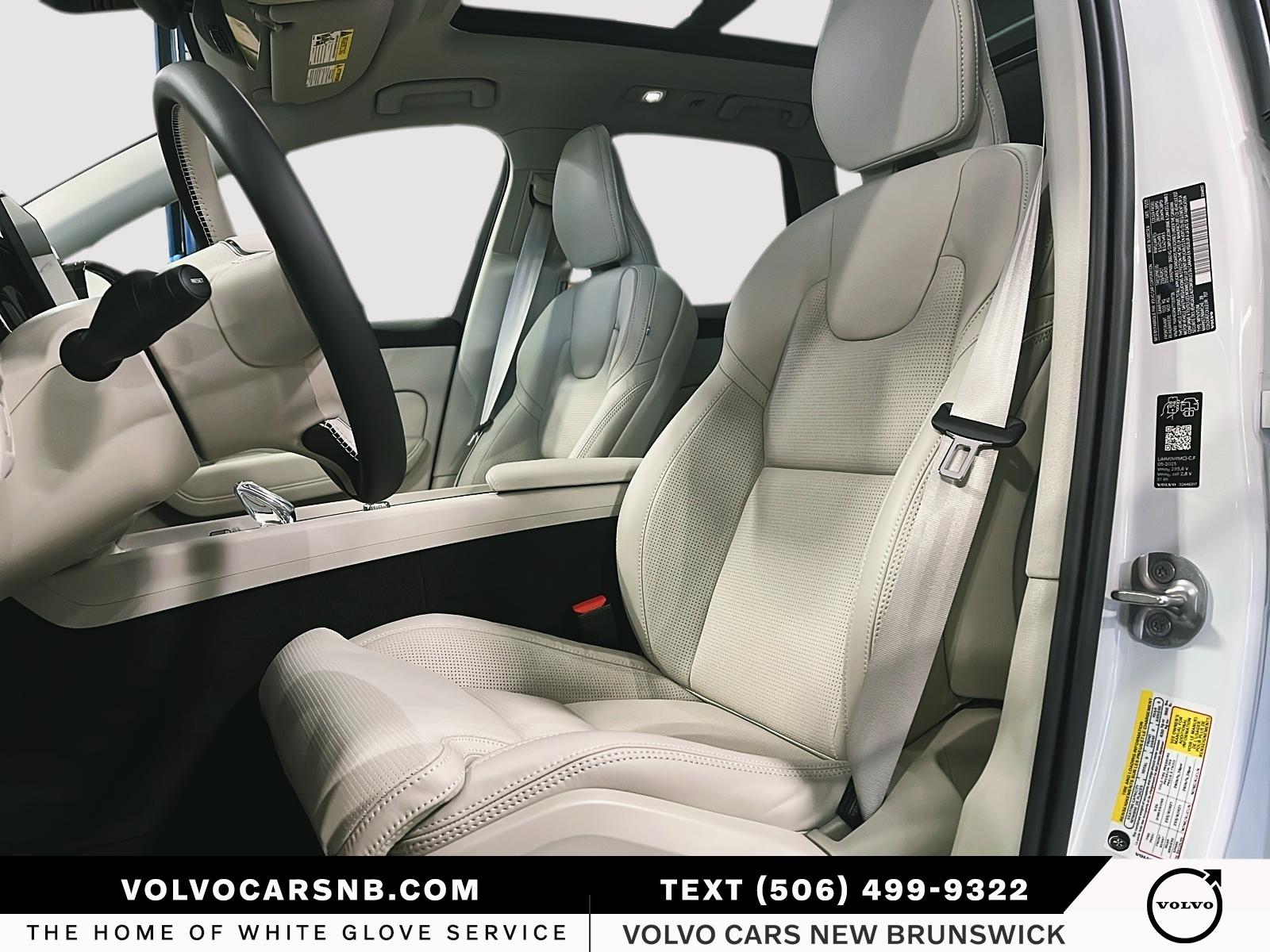 2026 Volvo XC60 Plug-In Hybrid T8 Ultra Dark Theme