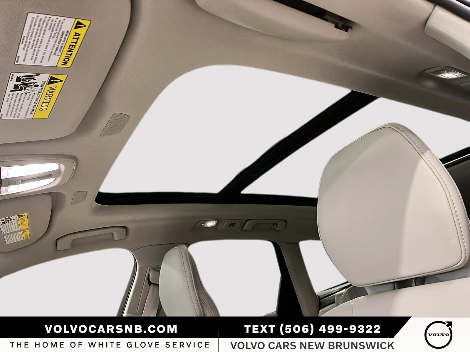 2026 Volvo XC60 Plug-In Hybrid T8 Ultra Dark Theme