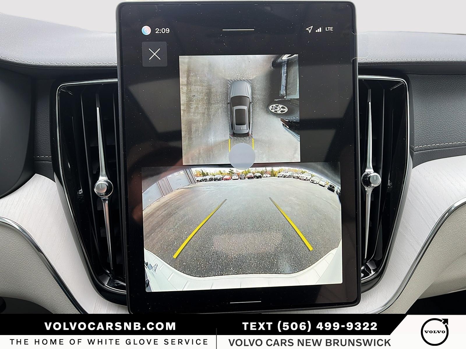 2026 Volvo XC60 Plug-In Hybrid T8 Ultra Dark Theme