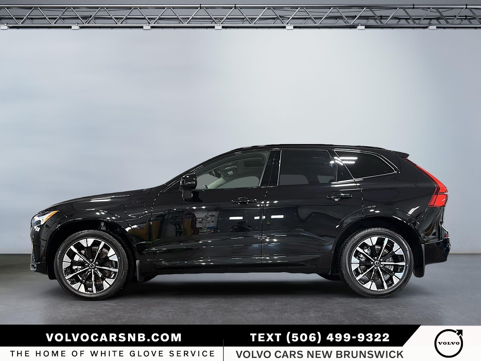 2026 Volvo XC60 Plug-In Hybrid T8 Ultra Dark Theme
