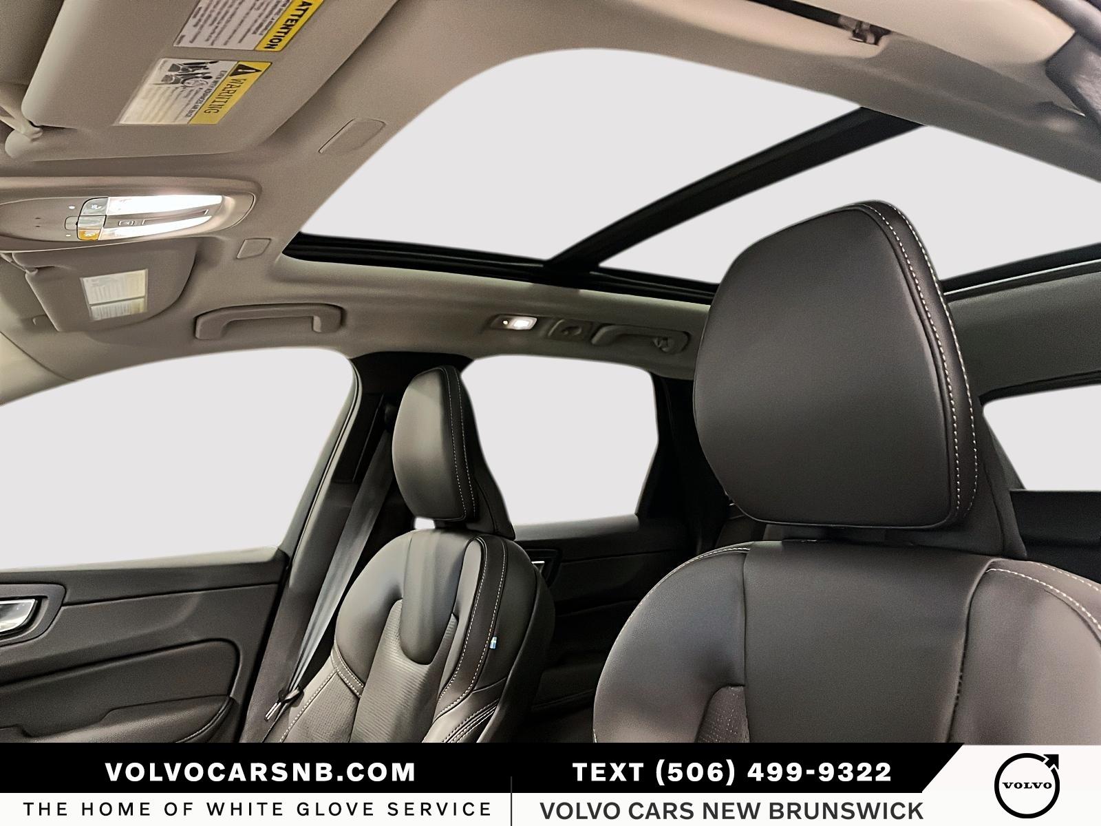 2026 Volvo XC60 Plug-In Hybrid T8 Ultra Dark Theme