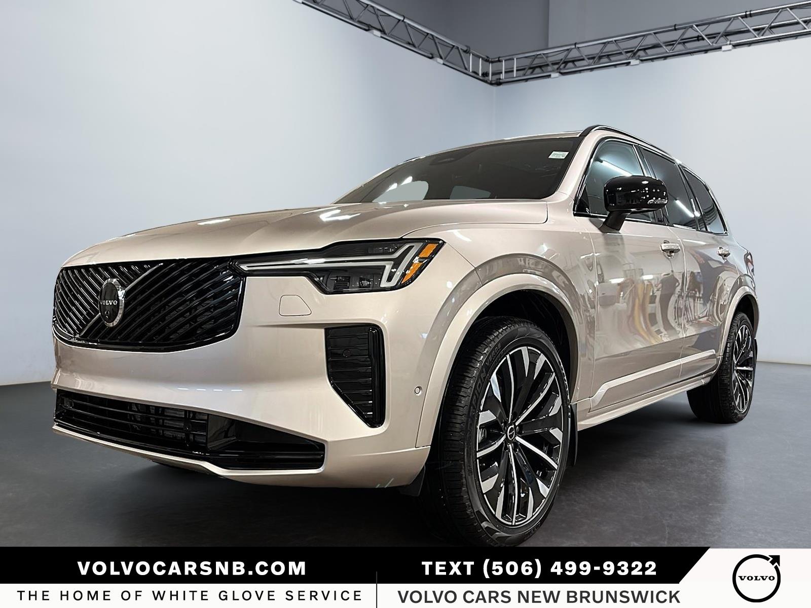 2026 Volvo XC90  B6 Ultra Bright Theme