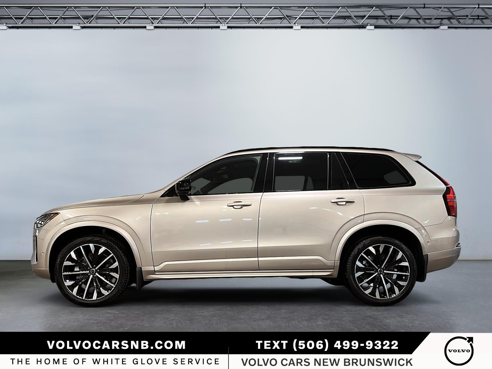 2026 Volvo XC90 B6 Ultra Bright Theme
