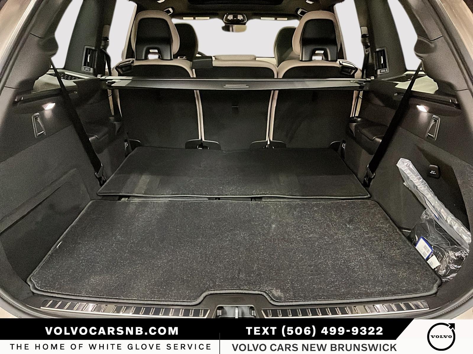 2026 Volvo XC90 B6 Ultra Bright Theme