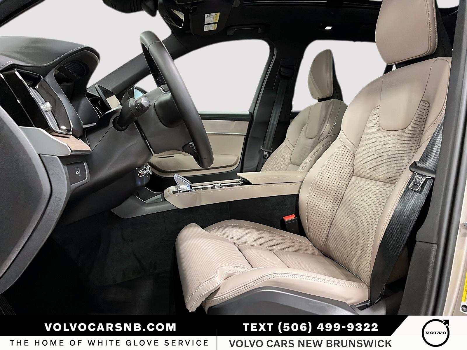 2026 Volvo XC90 B6 Ultra Bright Theme