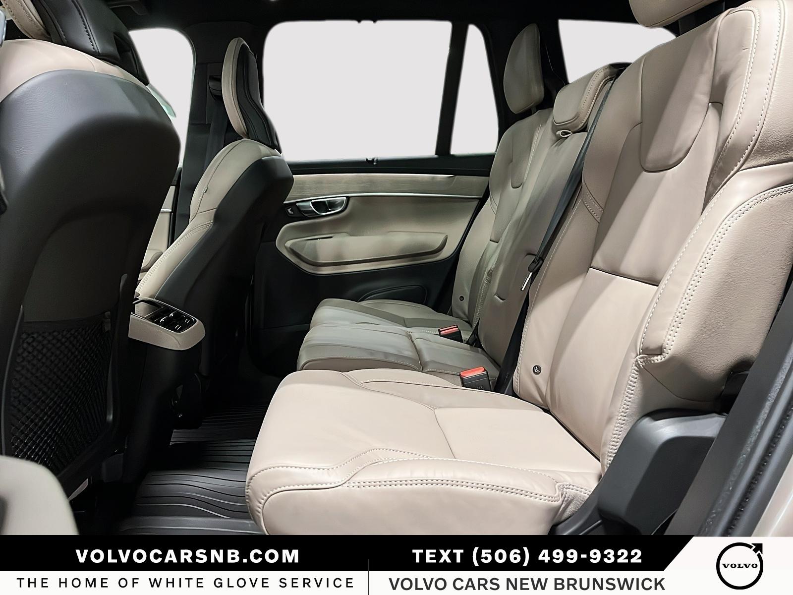 2026 Volvo XC90 B6 Ultra Bright Theme