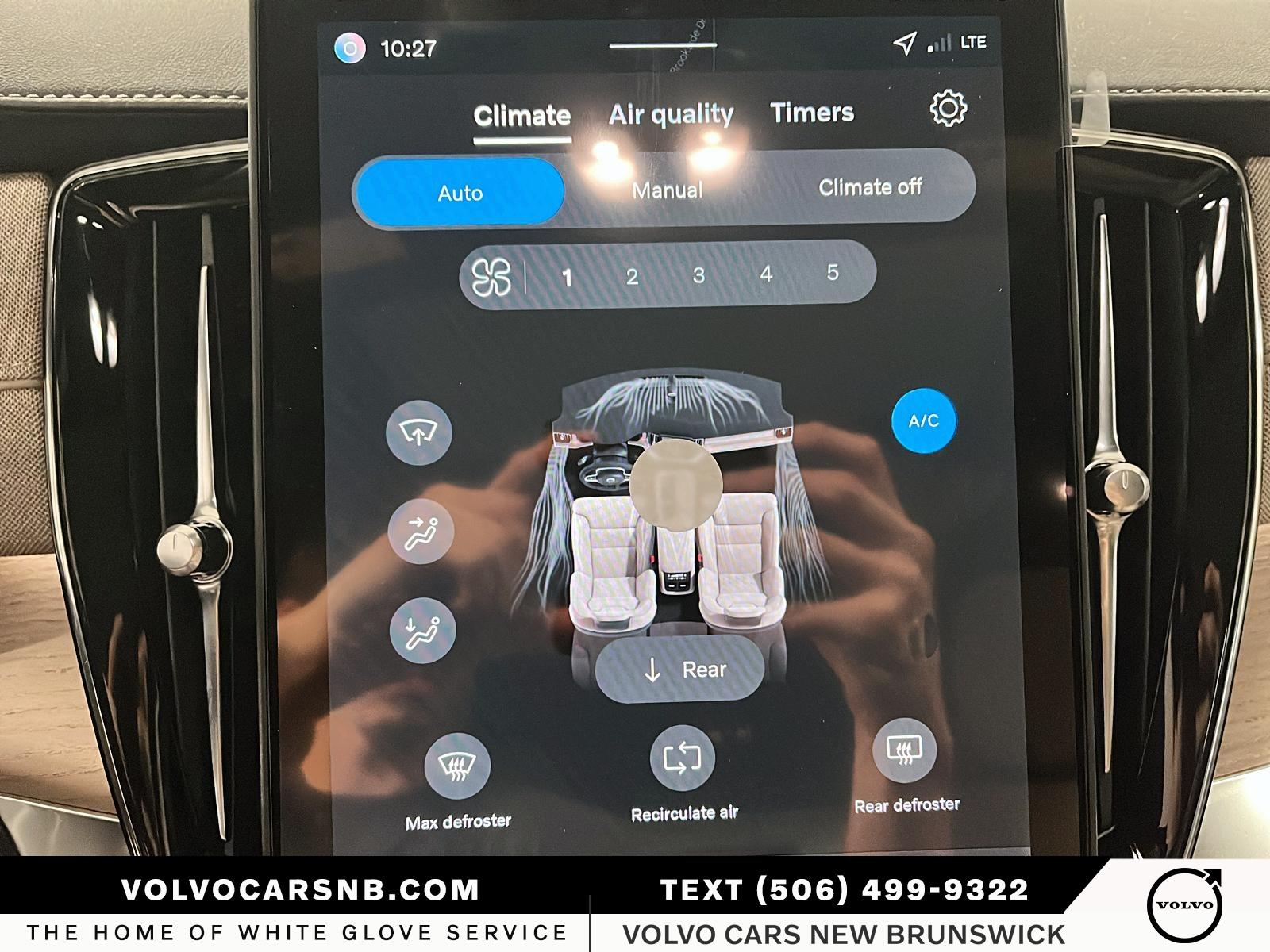 2026 Volvo XC90 B6 Ultra Bright Theme