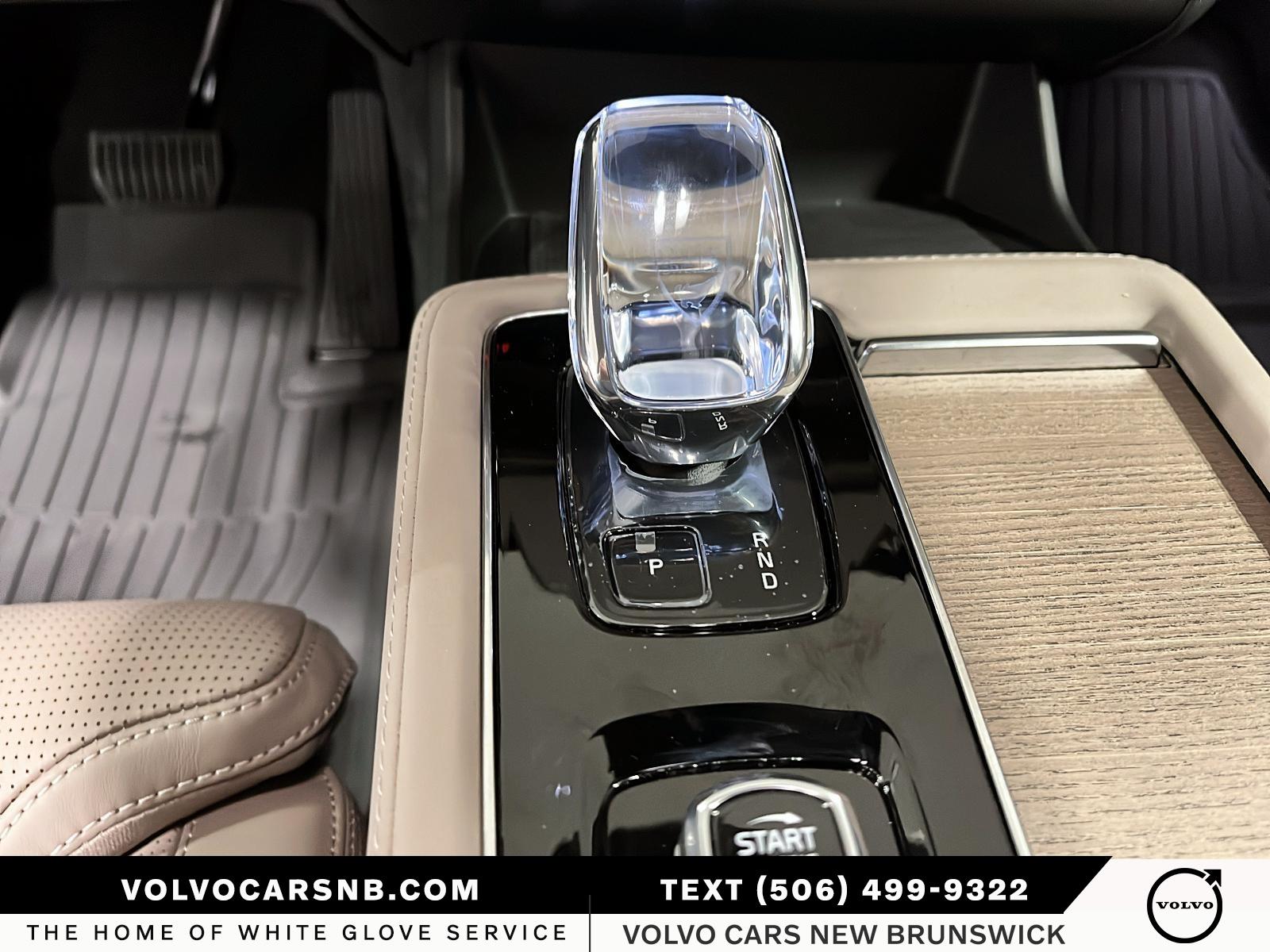 2026 Volvo XC90 B6 Ultra Bright Theme