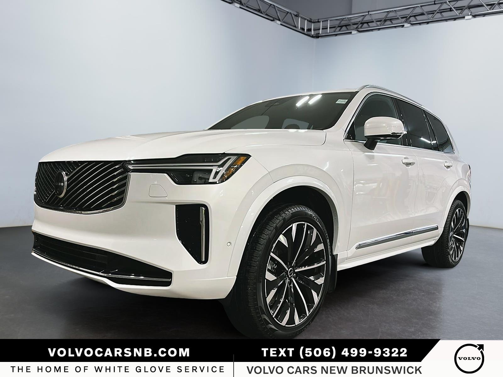 2026 Volvo XC90  B6 Ultra Bright Theme