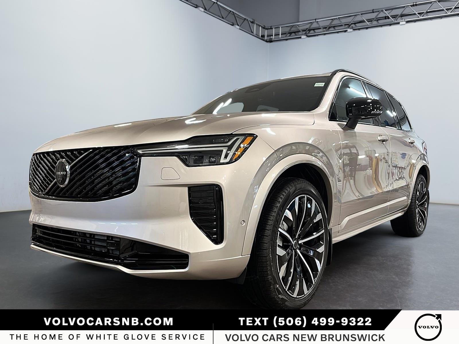 2026 Volvo XC90  B6 Ultra Bright Theme