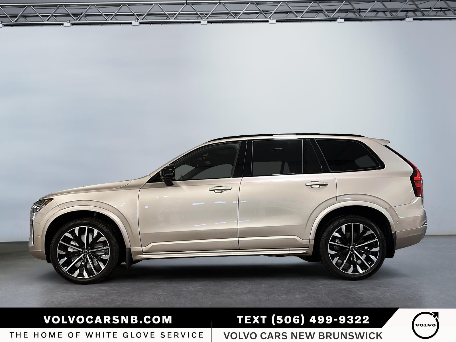 2026 Volvo XC90 B6 Ultra Bright Theme