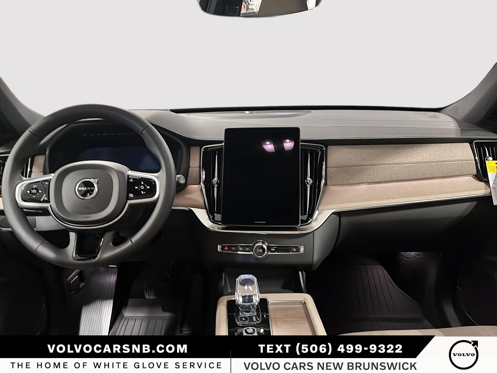 2026 Volvo XC90 B6 Ultra Bright Theme