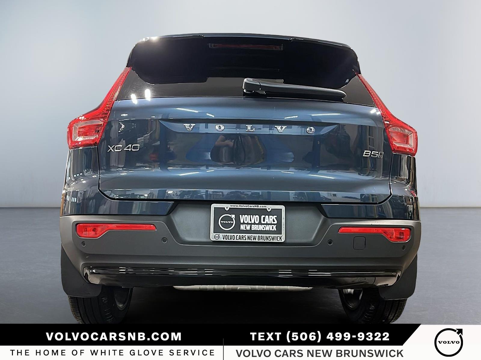 2026 Volvo XC40 B5 Ultra Dark Theme