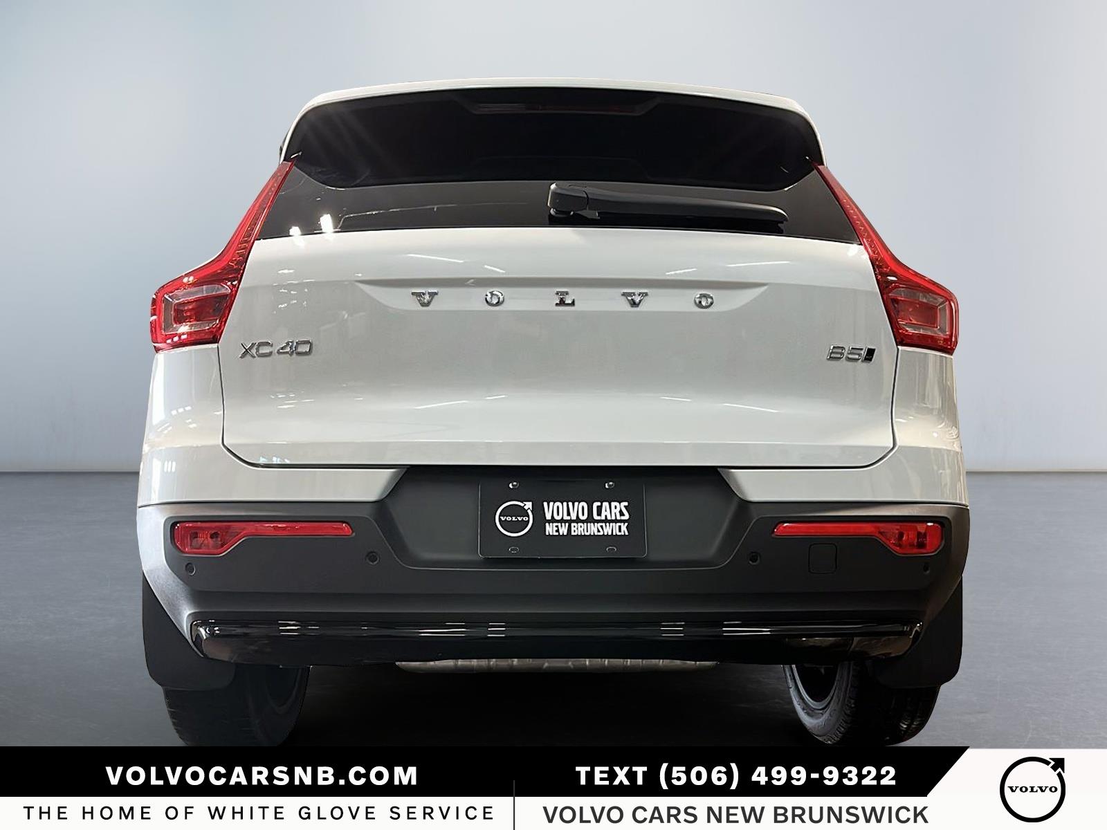 2026 Volvo XC40 B5 Plus Dark Theme