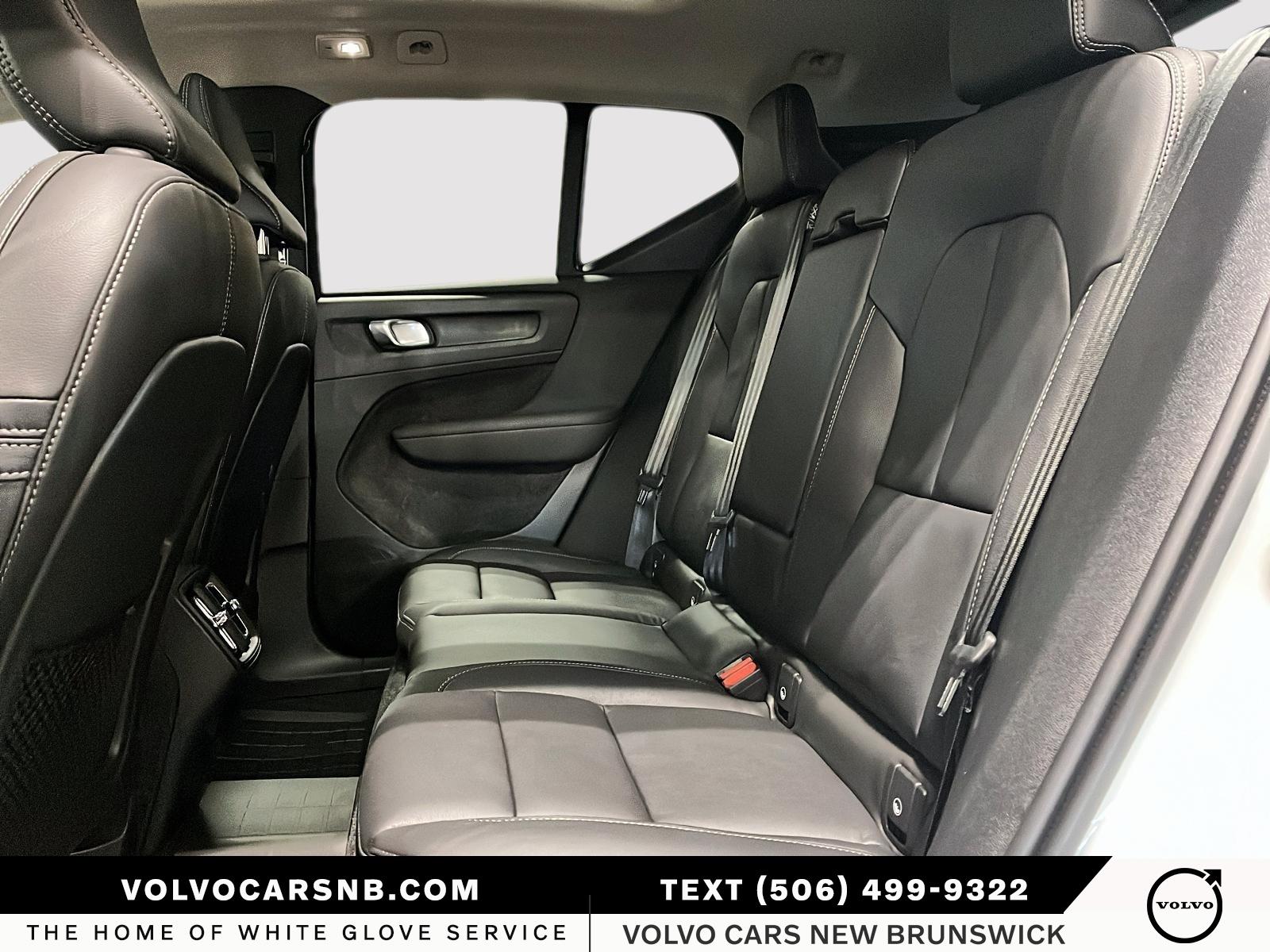 2026 Volvo XC40 B5 Plus Dark Theme