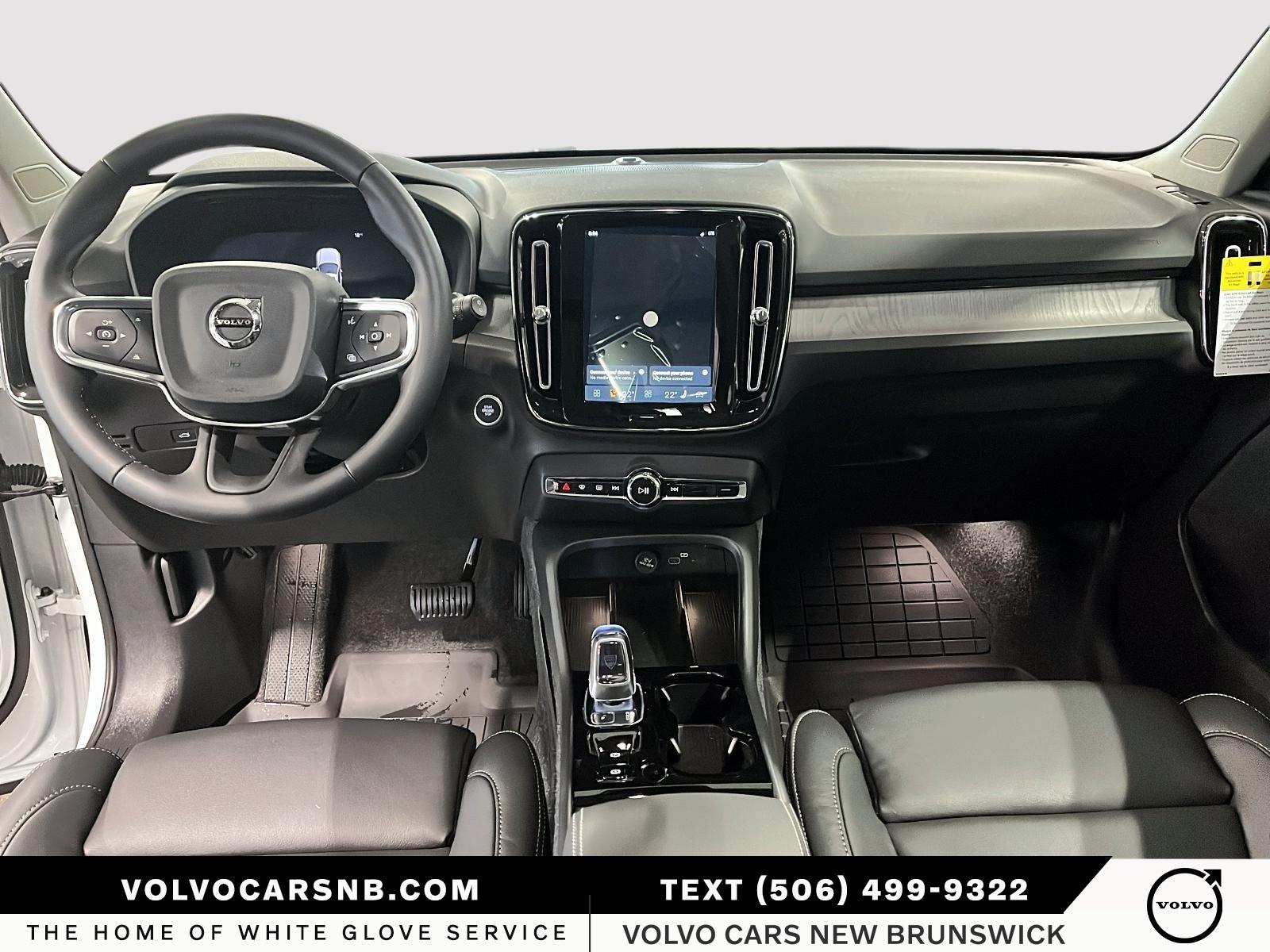 2026 Volvo XC40 B5 Plus Dark Theme