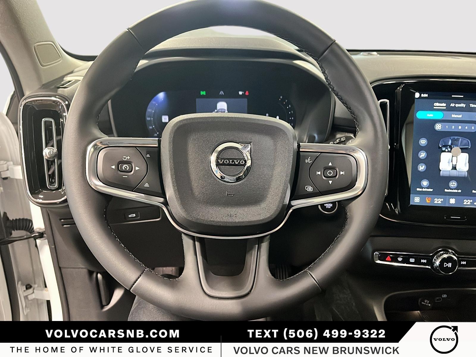 2026 Volvo XC40 B5 Plus Dark Theme