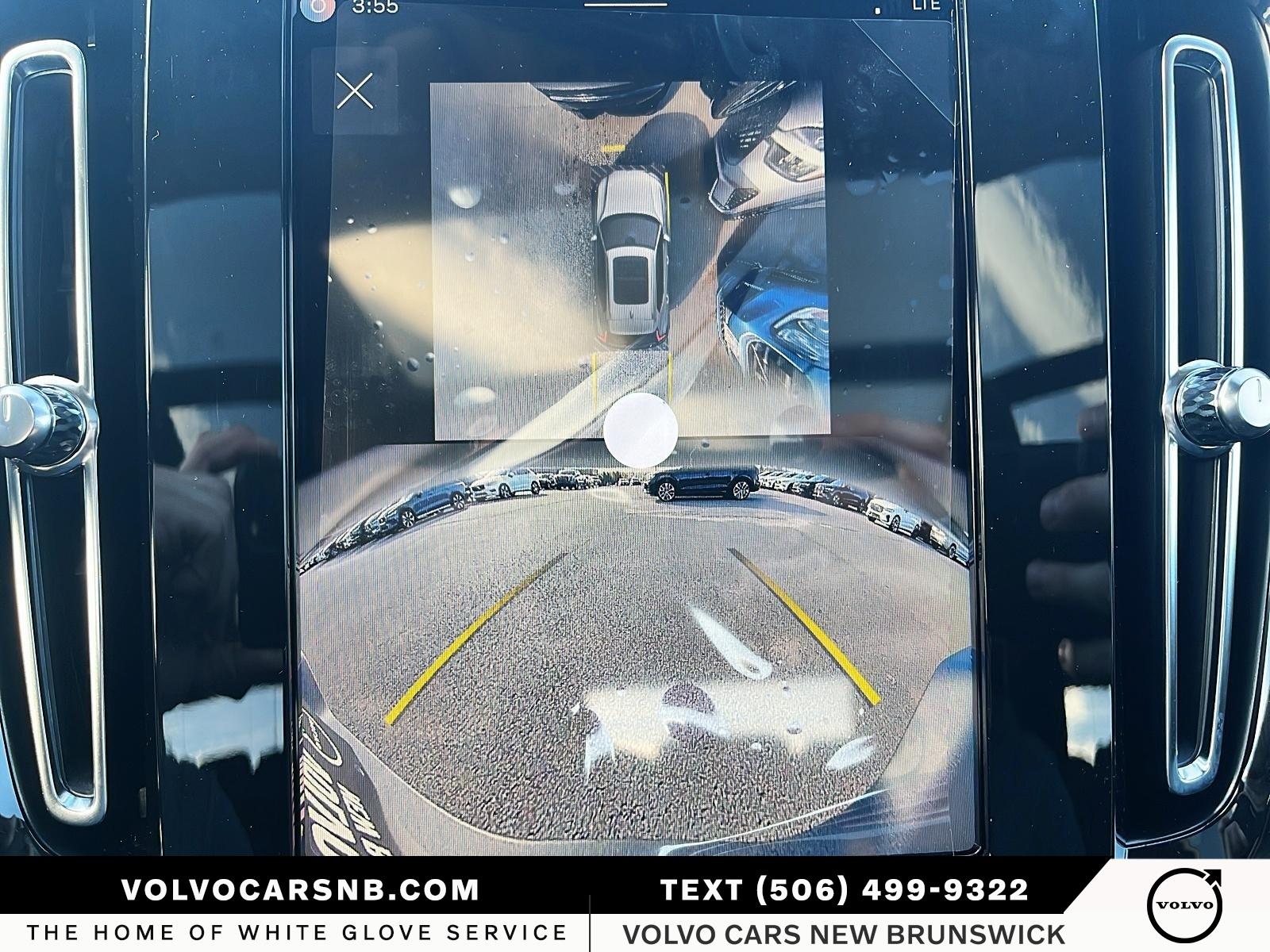 2026 Volvo XC40 B5 Plus Dark Theme