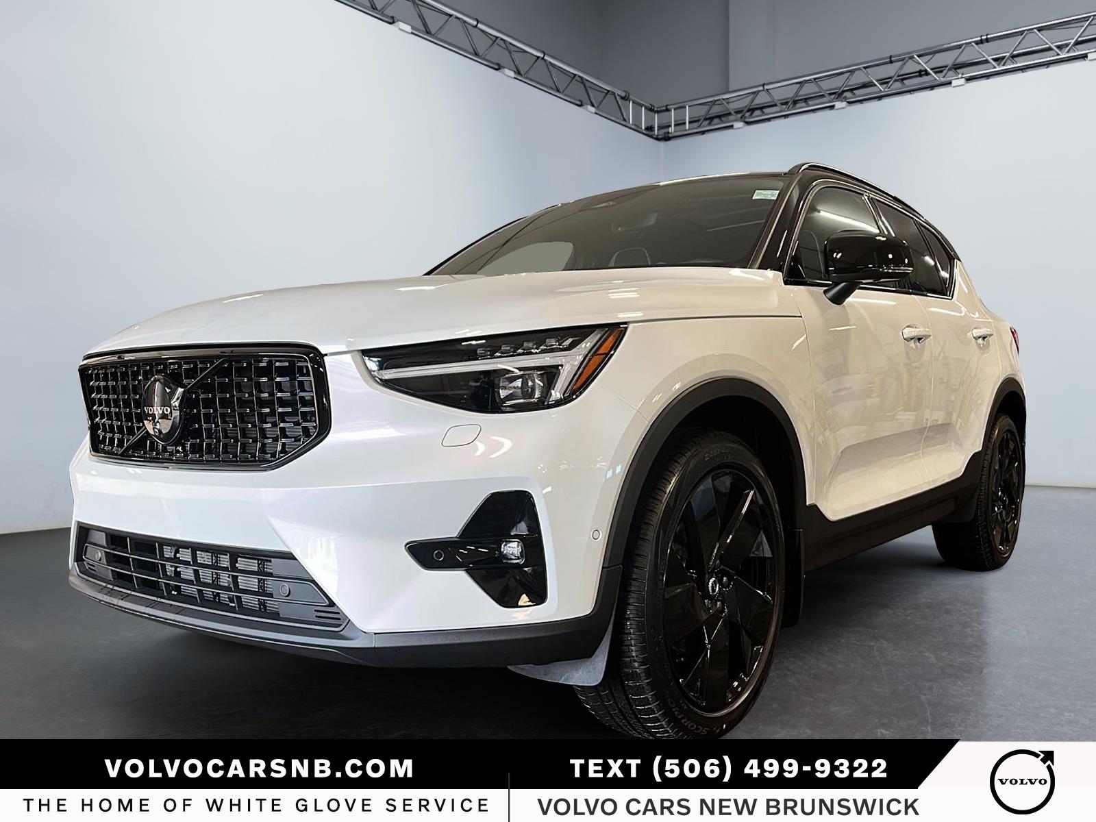 2026 Volvo XC40  B5 Ultra Black Edition